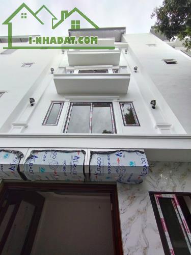 Nhà 5 tầng nằm mặt ngõ, ô tô vào, cách trục chính chỉ 30m. Không mua căn này thì thật sự t - 1