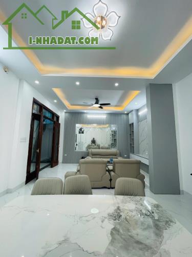CỰC PHẨM- GẦN PHỐ CỔ- NHÀ MỚI LONG LANH- FULL NỘI THẤT- PHỐ HUẾ-65m - 13tỷ 9 - 1