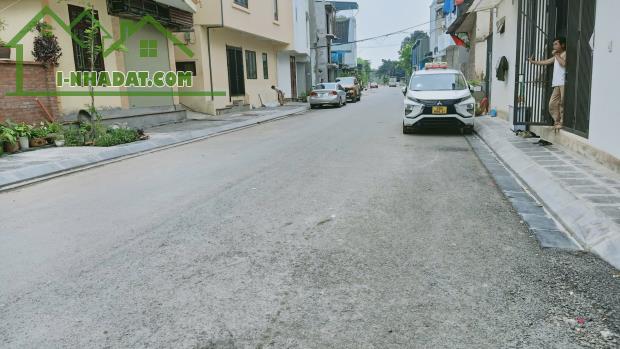 BÁN ĐẤT TẶNG NHÀ THƯỢNG THANH, LONG BIÊN, VỊ TRÍ ĐẸP, SÁT Ô TÔ TRÁNH, 50M2, HƠN 5 TỶ