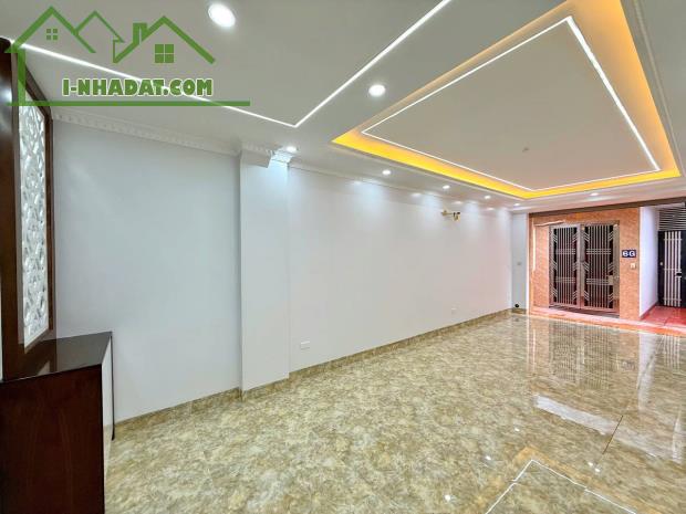 Bán nhà ngõ 68 Cầu Giấy, Quận Cầu Giấy, ô tô đỗ cổng ,thang máy, 40m2, 6 tầng, nhỉnh 11 tỷ - 3
