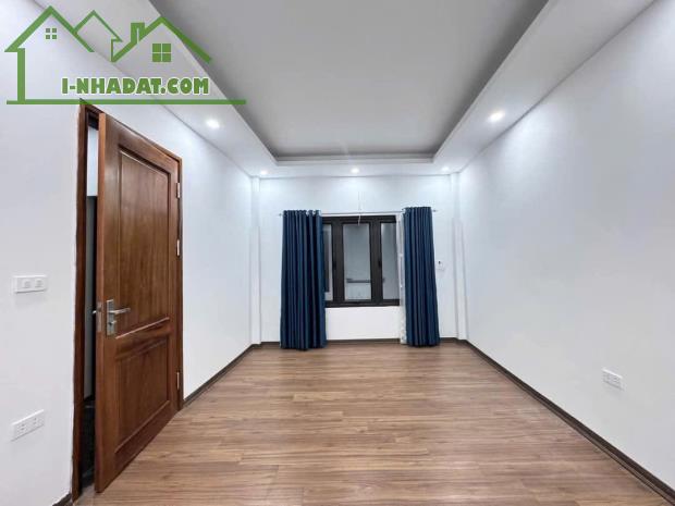 Bán nhà 6 tầng Cổ Nhuế – 32m² – MT 6m – Ngõ rộng, ô tô vào tận cửa – Giá chỉ 5.95 tỷ - 3
