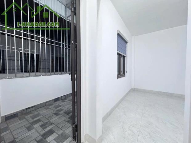 Bán nhà 6 tầng Cổ Nhuế – 32m² – MT 6m – Ngõ rộng, ô tô vào tận cửa – Giá chỉ 5.95 tỷ - 4