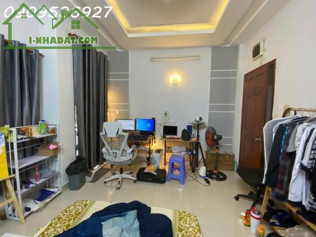 NHÀ LÔ GÓC SÁT AEON – HAI MẶT TIỀN THOÁNG ĐẸP – XE HƠI RA VÀO – CHỈ HƠN 3 TỶ - 2