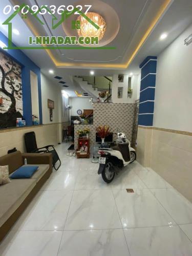 NHÀ LÔ GÓC SÁT AEON – HAI MẶT TIỀN THOÁNG ĐẸP – XE HƠI RA VÀO – CHỈ HƠN 3 TỶ - 3
