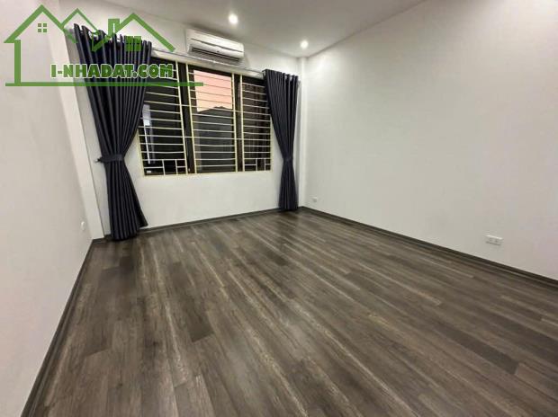 Bán nhà 40m2*5 tầng, Tứ Hiệp, Thanh Trì, Giá 7.2 tỷ - 1