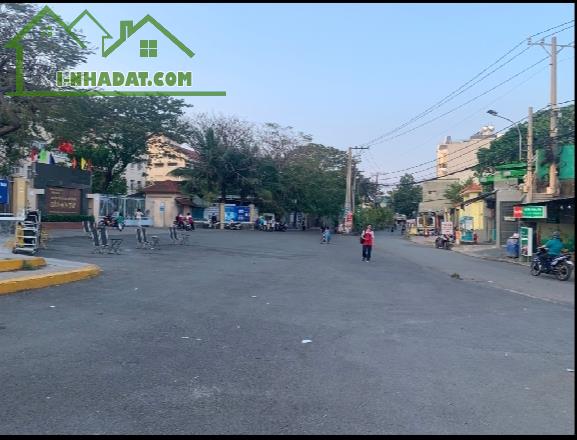 NHÀ LÔ GÓC XE HƠI QUAY ĐẦU,4PN,2 TẦNG, 70m²,NGAY TRƯỜNG ĐÀO SƠN TÂY, P.LINH XUÂN, NHỈNH 4T