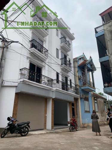 3.55 Tỷ Lô Góc - 2 Thoáng - Oto Cách Nhà 2 Bước Ngay Gần Chợ Phượng - Phụng Châu