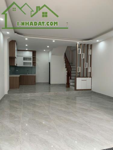 3.55 Tỷ Lô Góc - 2 Thoáng - Oto Cách Nhà 2 Bước Ngay Gần Chợ Phượng - Phụng Châu - 1