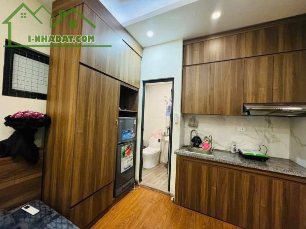 NHÀ VỊ TRÍ ĐẸP -  GIÁ TỐT Cần Bán TOÀ NHÀ CHDV LÔ GÓC tại quận Cầu Giấy, TP Hà Nội - 4