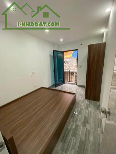 Bán nhà dòng tiền phố Chùa Bộc, 90m2, 7 tầng, 13 phòng, đang cho thầu 80tr/tháng, giá - 1