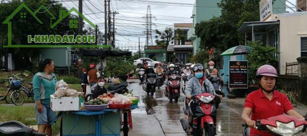 Chính chủ cần bán gấp lô đất kinh doanh buôn bán sầm uất đường 15m trục chính vào KCN - 3