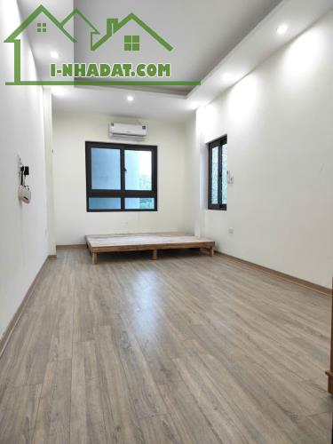 Nhà 4 tầng Biên Giang Hà Đông 30m oto đỗ gần giá 3,5 tỷ