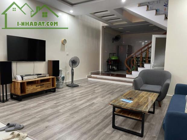 Bán nhà Tô Vũ - 193 Văn Cao, 61m 4 tầng, ngõ ô.tô, giá  4.35 tỉ - 1