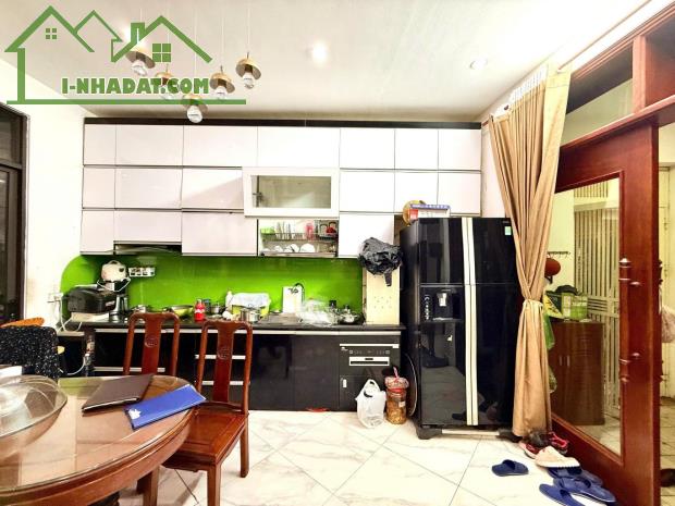 TRUNG TÂM ĐỐNG ĐA, 50M2 4 TẦNG GẦN Ô TÔ 12,5 TỶ