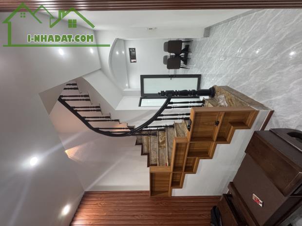 BÁN NHÀ GIÁI PHÓNG, KIM ĐỒNG, Ô TÔ ĐỖ CỬA,DT 40M2, 8.98 TỶ - 2