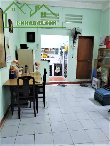 10 TỶ HƠN - NHÀ Ở AN CƯ QUẬN 5 - HẺM XE HƠI NGUYỄN TRÃI - DT 55M2 3 LẦU - 4PN ĐẸP - 2