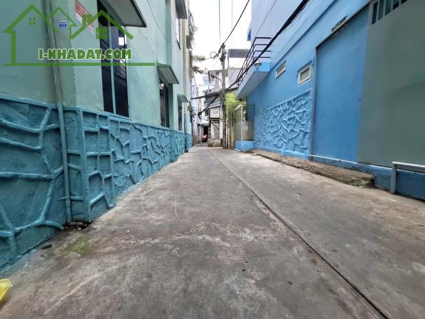 BÁN NHÀ 4 TẦNG MẶT TIỀN CẬN, HẺM XE HƠI 4 Met THÔNG TRẦN HƯNG ĐẠO Q1 - 4