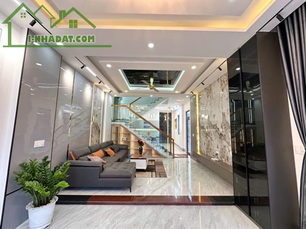 Bán  nhà 1T3L góc 2 MT, ngay KDC Hoàng Minh Chánh P.Hóa An, đường ô tô 8m thông thoáng - 1