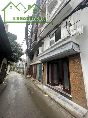 Bán nhà mới tại Tư Đình, LB, HN, 6 tầng thang máy, đường nhựa 5m, MT 4.3m, 8.95 tỷ