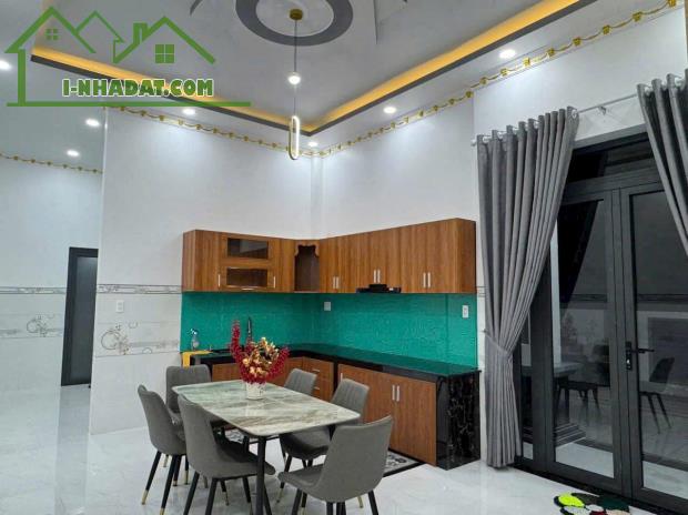 Nhà mái thái, sân vườn 3PN đường ô tô tặng full nội thất hỗ trợ ngân hàng - 2