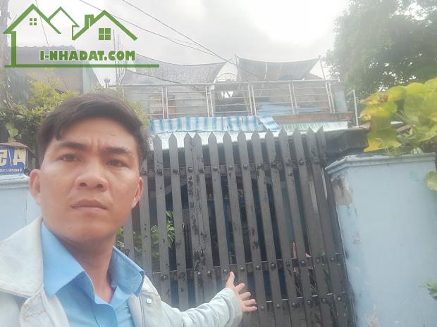 Bán nhà 2 tầng đúc, 121m², hẻm ô tô Lã Xuân Oai – Thủ Đức – chỉ 6.5 tỷ
