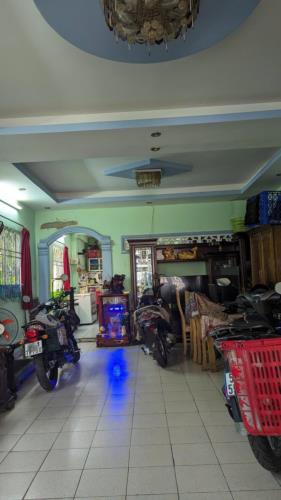 Bán nhà 2 tầng đúc, 121m², hẻm ô tô Lã Xuân Oai – Thủ Đức – chỉ 6.5 tỷ - 1