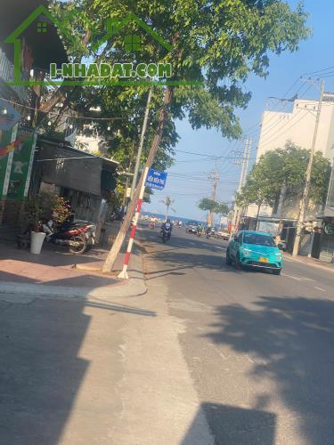Bán đất 3 mặt tiền đường Điện Biên Phủ cách biển 150m. giá hạ từ 21 tỷ xuống còn 17 tỷ 800