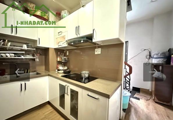 Nhà Mặt Tiền Đường Nguyễn Đình Chiểu Quận Phú Nhuận Phường 3. - 2