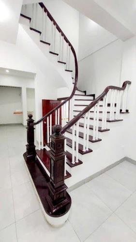 Nhà mới đẹp, 6 phòng ngủ Nguyễn Khánh Toàn, trung tâm mua sắm - 1