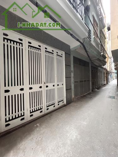 Nhà mới đẹp, 6 phòng ngủ Nguyễn Khánh Toàn, trung tâm mua sắm - 2