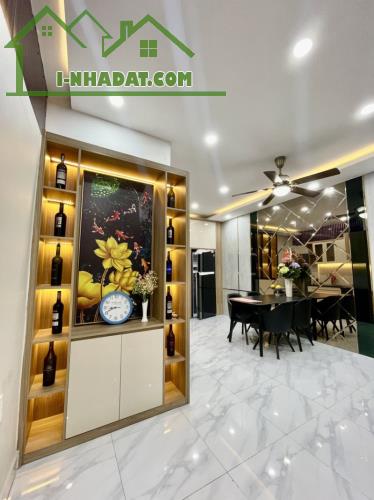 BÁN NHÀ KHU VIP PHAN XÍCH LONG- LÔ GÓC- NHÀ MỚI ĐẸP- PHONG CÁCH HIỆN ĐẠI - 2