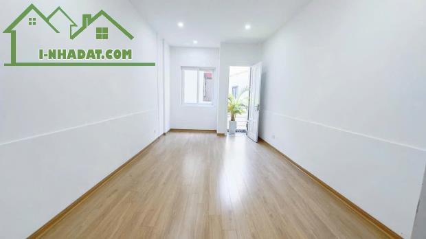 Nhà Mới Đẹp Khương Đình Full Nội Thất Ngõ Rộng DT 32m2 5 tầng MT 3.8m Giá 6.8 tỷ - 4