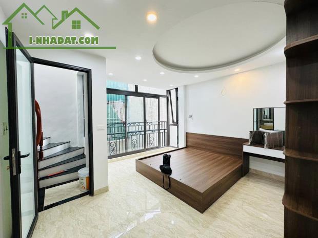📍 NHÀ ĐẸP 4 TẦNG – GẦN PHỐ – THIẾT KẾ MỖI TẦNG 1 PHÒNG RỘNG - GIÁ CHỈ NHỈNH 5 TỶ