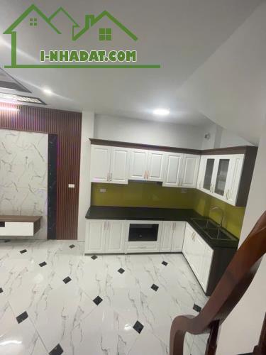 nhà 5 tầng - 5 m ra ô tô tránh - đép nhất đức giang  - vị trí cực đẹp - 1