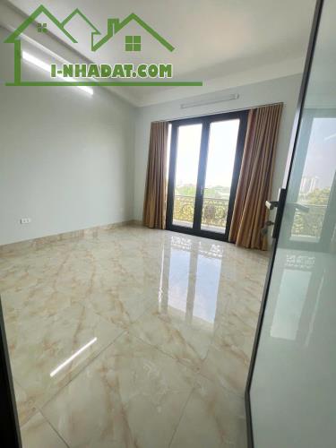 ĐỈNH CHÓP - Ô TÔ TRÁNH - VIEW HỒ - Ở CỰC SƯỚNG - SÁT VÀNH ĐAI 3, GIAO THÔNG THUẬN TIỆN. - 4