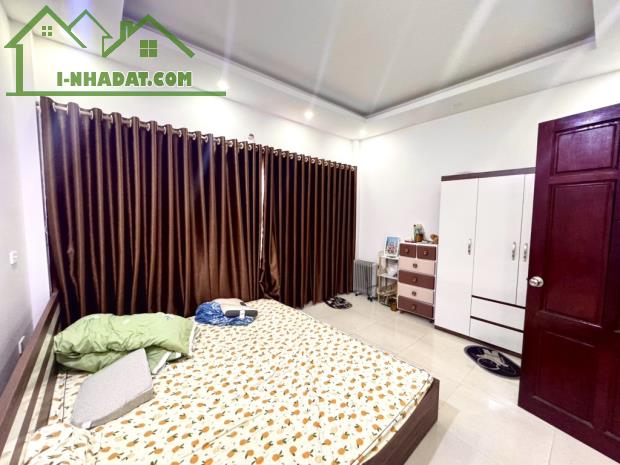 Bán nhà Đẹp thoáng sáng tổ 15 Yên Nghĩa Hà Đông , ngõ thông thoáng 52m2 mặt tiền 4.5m giá - 2