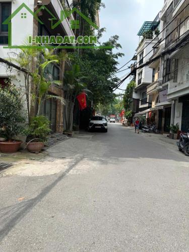 SIÊU PHẨM - OTO  7 CHỖ Đỗ CỬA-VF5 vào nhà - 15M RA PHỐ OTO TRÁNH - NGÕ THÔNG -NHÀ DÂN XÂY - 3