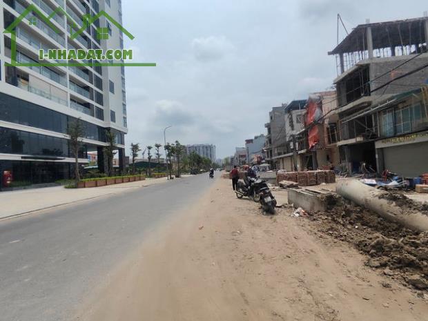 Bán đất mặt phố Tân Thuỵ Phúc Đồng 230m mt 10m giá 51 tỷ ô tô tránh