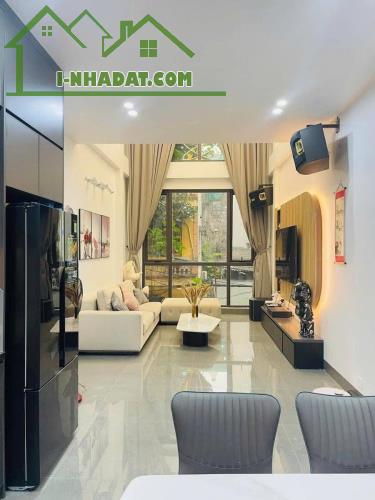 NHÀ PHÂN LÔ, NGÕ TO NHƯ PHỐ, NGÕ THÔNG, Ô TÔ TRÁNH, VỈA HÈ, KINH DOANH ĐỈNH PHỐ TRUNG KÍNH