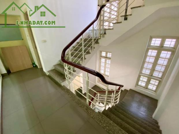 Nhà mặt phố Trần Đại Nghĩa, quận Hai Bà Trưng, 140m2 x 4 tầng, mặt tiền 8,3m, 108 tỷ! - 1