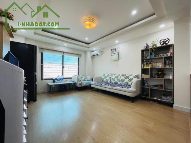 BÁN NHÀMẶT TIỀN PHÚ NHUẬN – SÁT Q1 – THIẾT KẾ ĐẲNG CẤP - 5 TẦNG-46M2- 14.5 TỶ - 4