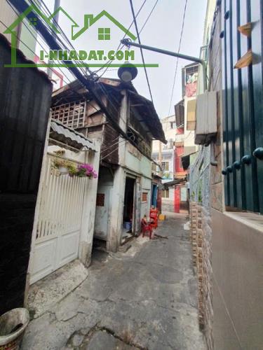!!! Bán Gấp Hẻm Ba Gác Hòa Hưng Quận 10 !!!! Chỉ 5.x tỷ !!! Sang tên ngay !!!