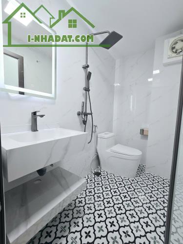 BÁN NHÀ RIÊNG TẠI PHỐ KIM GIANG, Ô TÔ 7 CHỖ QUA NHÀ, 45M2, GẦN PHỐ, 10.9 TỶ - 4