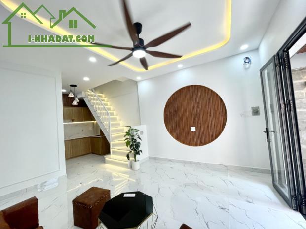 HÀNG HIẾM - NHÀ MỚI ĐẸP Ở NGAY - 4,3X7M - 2 TẦNG 2PN - DƯƠNG BÁ TRẠC P1 QUẬN 8 - 3.05T