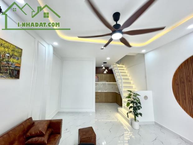 HÀNG HIẾM - NHÀ MỚI ĐẸP Ở NGAY - 4,3X7M - 2 TẦNG 2PN - DƯƠNG BÁ TRẠC P1 QUẬN 8 - 3.05T - 2