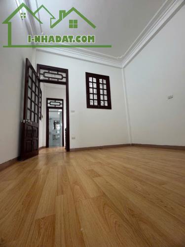 LÔ GÓC - NHÀ ĐẸP - VỊ TRÍ THOÁNG SÁNG! 🏠  Giá bán: 6.9 tỷ  Địa chỉ: Ngõ 66 Đình Đông (Bạ