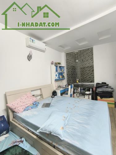 KHU VIP HUỲNH VĂN BÁNH, SÁT MẶT TIỀN 48M2, 4 TẦNG BTCT, 4PN KHÉP KÍN, NHỈNH 7 TỶ, - 2