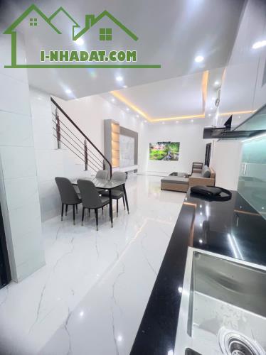 NHÀ ĐỘC LẬP CHỢ CỘT ĐÈN - LÊ CHÂN - 1