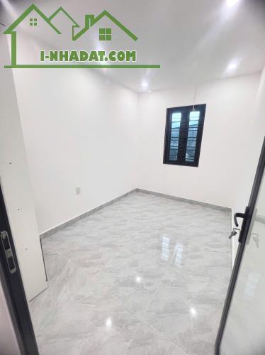 NHÀ ĐỘC LẬP CHỢ CỘT ĐÈN - LÊ CHÂN - 4