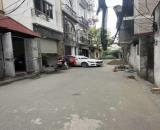 Nhà đẹp dân xây chắc chắn thang máy sịn chạy vù vù